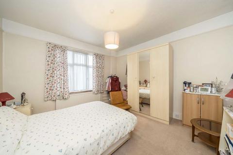 3 bedroom terraced house for sale, Deans Road, London W7