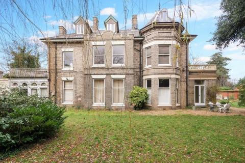 89 Belstead Road, Ipswich, IP2 9AT
