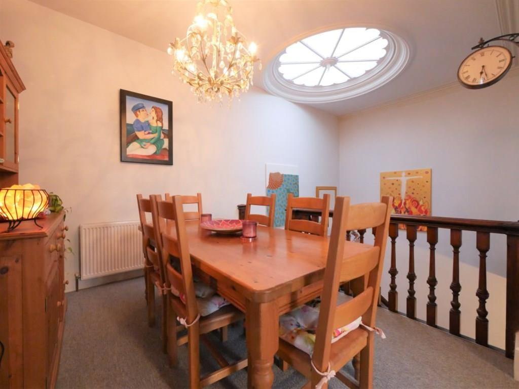 Dining area3