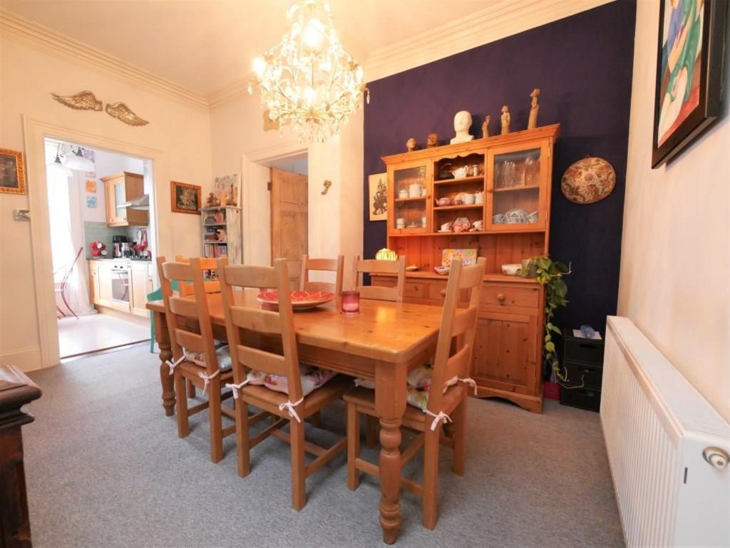Dining area1