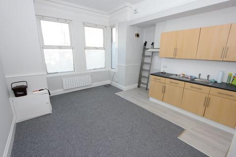 Studio to rent, Manor Road, Paignton TQ3