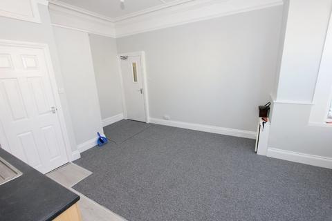 Studio to rent, Manor Road, Paignton TQ3