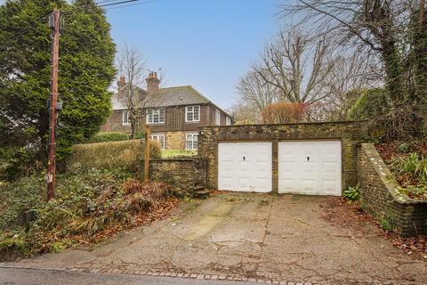 3 bedroom end of terrace house for sale, London Road, Crowborough