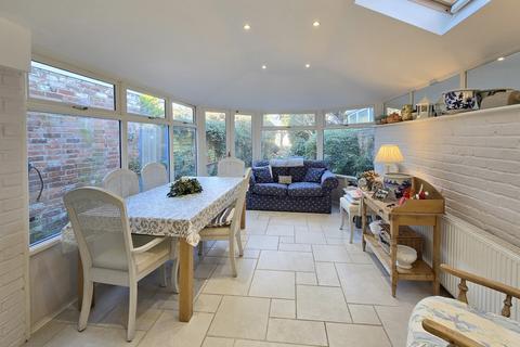 4 bedroom terraced house for sale, Station Street, Lymington SO41