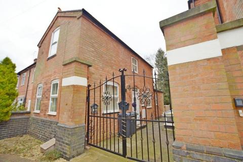 2 bedroom detached house to rent, Greenland Road, Selly Park, B29