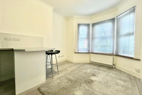 1 bedroom flat to rent, Gowan Road, Willesden Green, NW10