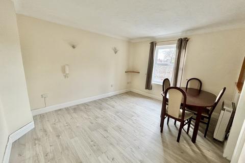 2 bedroom flat for sale, Redcotts Lane, Wimborne