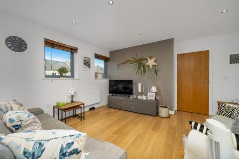 1 bedroom apartment for sale, Battersea Park Road, Battersea SW11