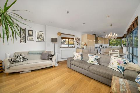 1 bedroom apartment for sale, Battersea Park Road, Battersea SW11