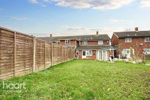 58 Briardale, Stevenage, SG1 1TR