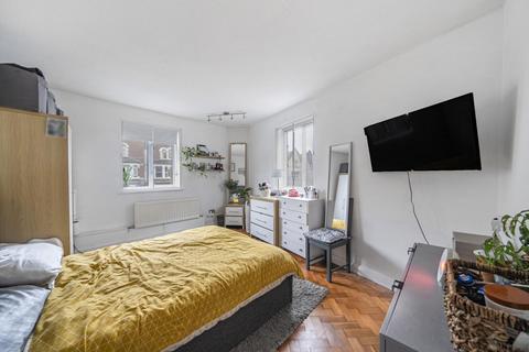 2 bedroom flat for sale, Tooting High Street, Tooting