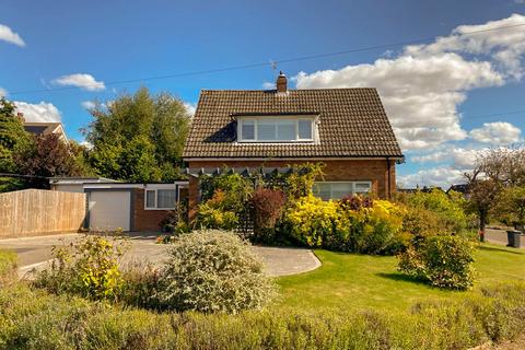 3 bedroom detached house to rent, Westgarth Gardens, Bury St. Edmunds