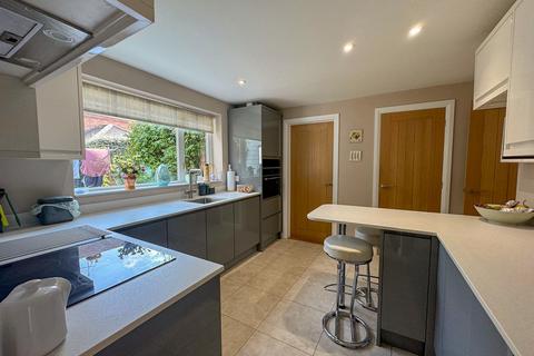 3 bedroom detached house to rent, Westgarth Gardens, Bury St. Edmunds