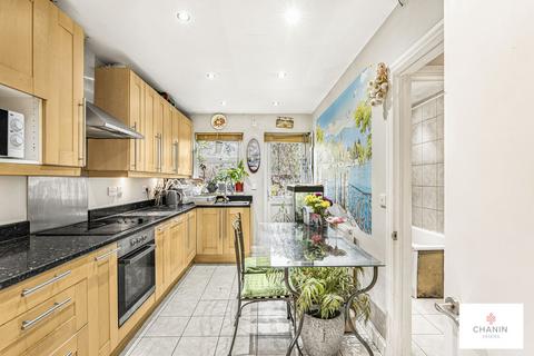 3 bedroom terraced house for sale, Cahir Street, Isle Of Dogs E14