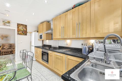 3 bedroom terraced house for sale, Cahir Street, Isle Of Dogs E14