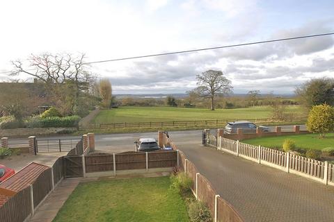 15 Hickleton Road, Barnburgh, Doncaster, DN5 7EH
