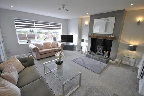 15 Hickleton Road, Barnburgh, Doncaster, DN5 7EH