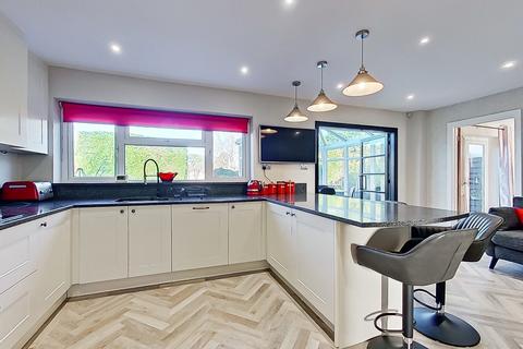 16 Carlton Close, Sutton Coldfield, B75 6BX