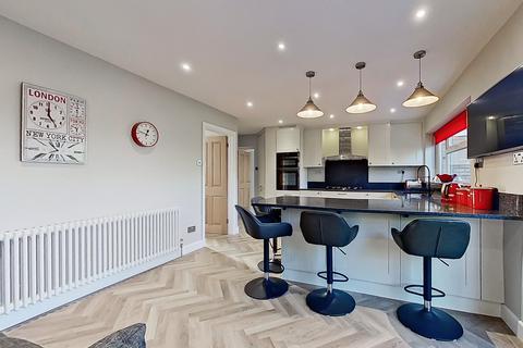 16 Carlton Close, Sutton Coldfield, B75 6BX