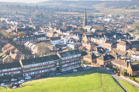 3 bedroom maisonette for sale, Cotmandene, Dorking