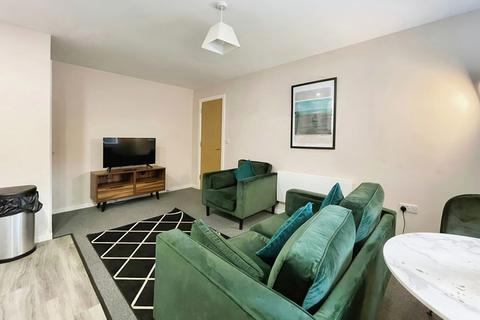 1 bedroom apartment to rent, Sandringham House, Salford