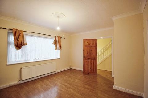 3 bedroom end of terrace house to rent, Edinburgh Court, Ellesmere Port CH65