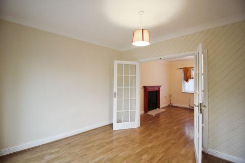 3 bedroom end of terrace house to rent, Edinburgh Court, Ellesmere Port CH65