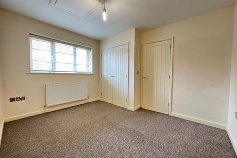 2 bedroom end of terrace house to rent, Grove Road, Luton LU1