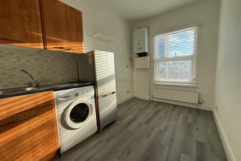 1 bedroom apartment to rent, West Green Road, London N15