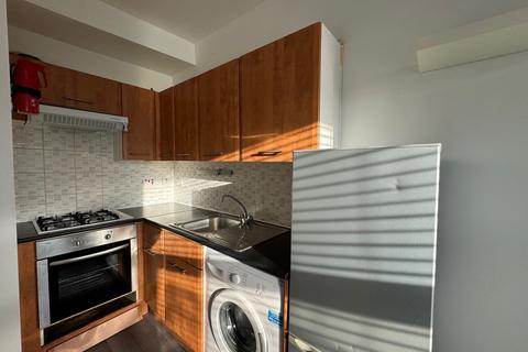 1 bedroom apartment to rent, West Green Road, London N15