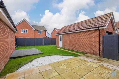 4 bedroom detached house for sale, Coachmaker Way, Hethersett