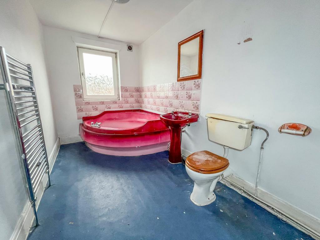 First Floor Bathroom