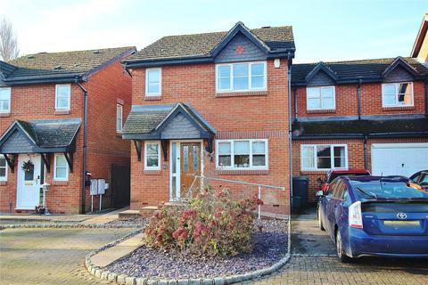 4 bedroom link detached house for sale, Acer Drive, Woking GU24