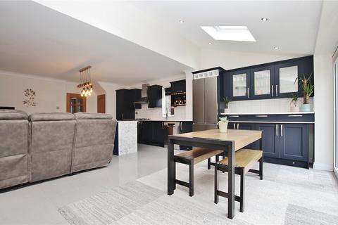 41 Acer Drive, West End, Woking, GU24 9XJ