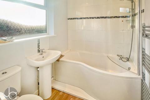 17 Anchor Road, Tiptree, Colchester, CO5 0AL