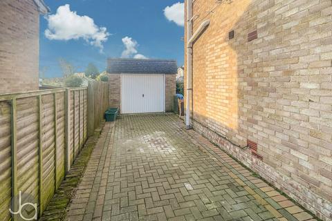 17 Anchor Road, Tiptree, Colchester, CO5 0AL