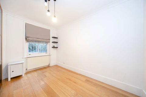 4 bedroom flat to rent, Essendine Road, London W9