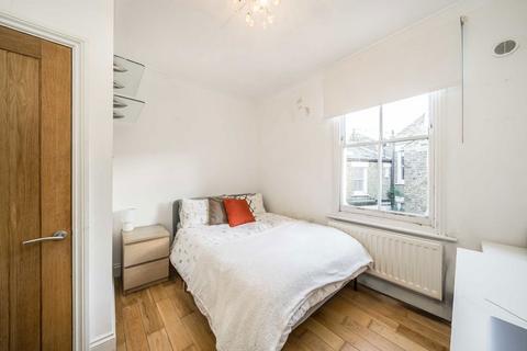 3 bedroom house to rent, Priory Grove, London SW8