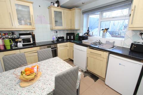 3 bedroom semi-detached house for sale, Gloucester Road, Dudley DY2