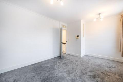 1 bedroom apartment to rent, Wyche Grove, South Croydon