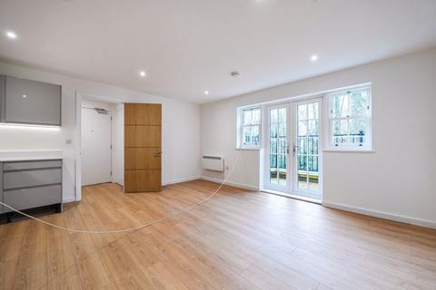 2 bedroom apartment to rent, Smitham Bottom Lane , Purley