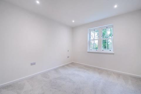 2 bedroom apartment to rent, Smitham Bottom Lane, Purley