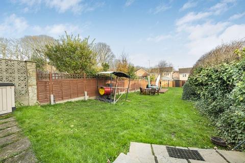 4 bedroom semi-detached house for sale, Upton Road South, Bexley