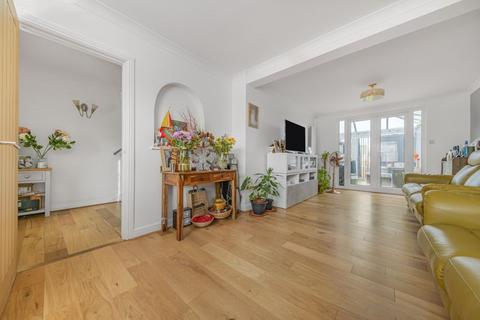 4 bedroom semi-detached house for sale, Upton Road South, Bexley