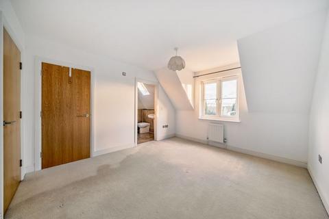 3 Oscar Close, Purley, CR8 2LU