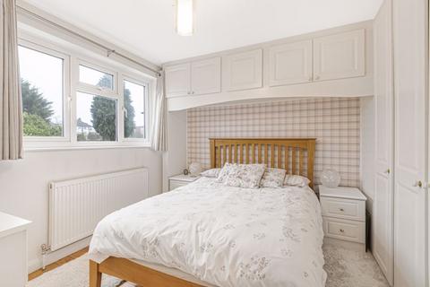 17 Stansted Crescent, Bexley, DA5 3HZ