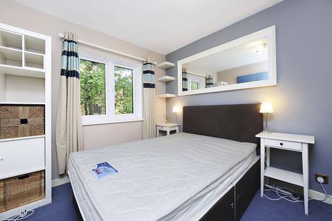 1 bedroom flat to rent, Brunswick Quay, Canada Water, London, SE16