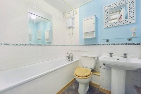 1 bedroom flat to rent, Brunswick Quay, Canada Water, London, SE16