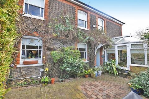 3 bedroom semi-detached house for sale, Penenden Heath, MAIDSTONE, ME14 2AJ