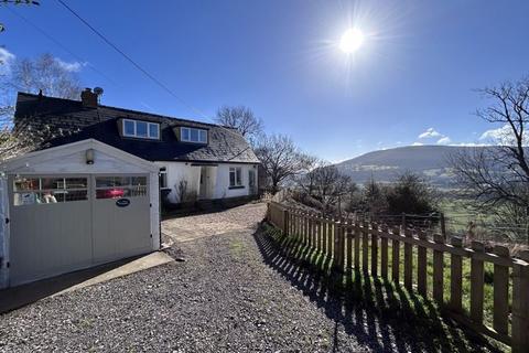 4 bedroom detached house for sale, Llanwenarth, Abergavenny